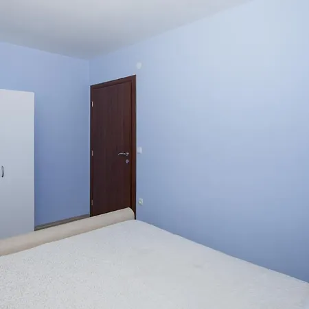 Cirjak בית נופש